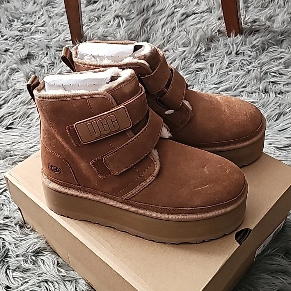 UGG NEUMEL PLATFORM sz 10 womens boots. Brand New in BOX!! Dont Miss Out!♡ Ches!
